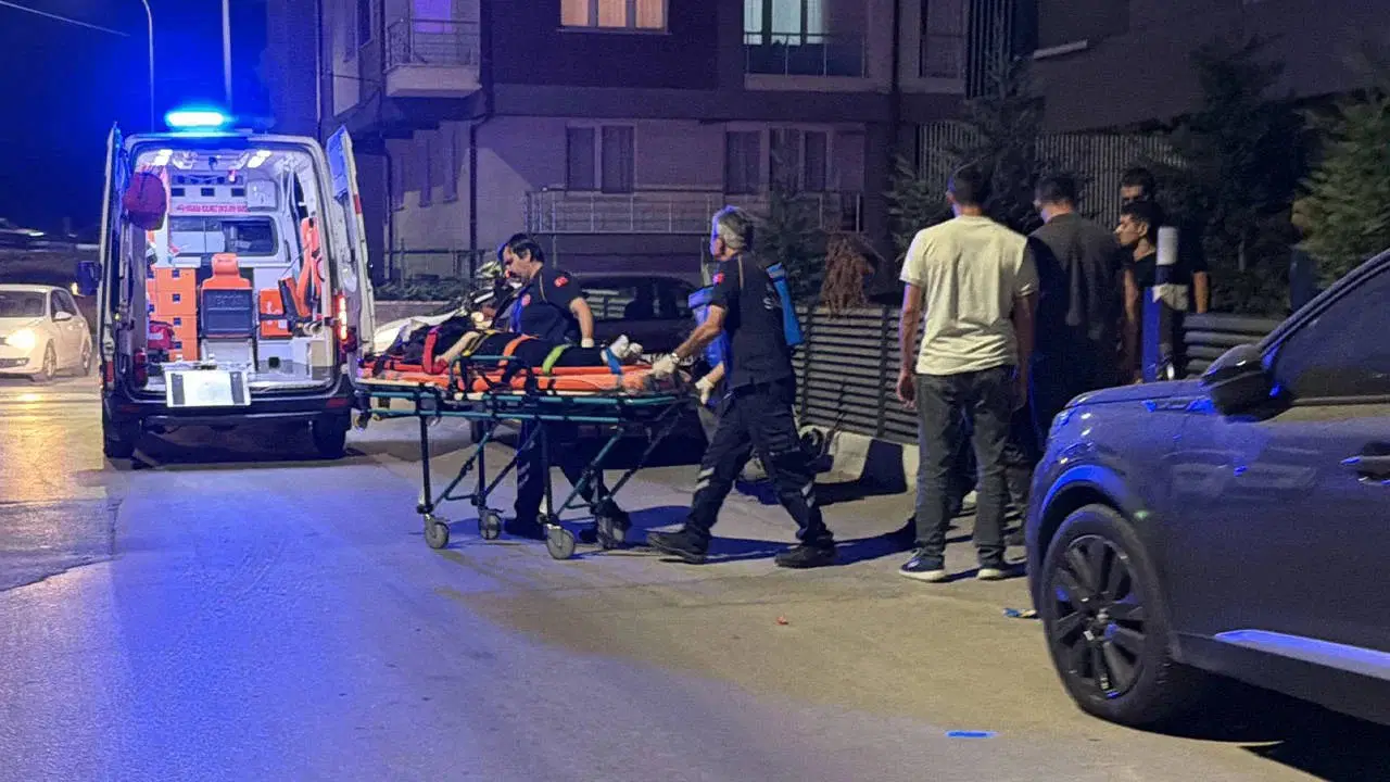 Kütahya’da Genç Kadın Çatı Katından Düşerek Ağır Yaralandı