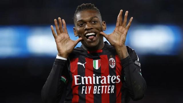 Galatasaray, Rafael Leao'nun transfer sürecini KAP'a bildirdi