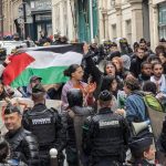 Fransız polisi Filistin'e destek protestolarına katılan 2 öğrenciyi tutukladı