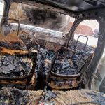 Bolu'da park halindeki hafif ticari araç yangında hasar gördü
