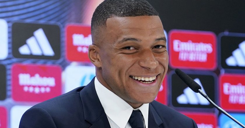 Futbol yıldızı Kylian Mbappe kendi futbol kulübünü satın alıyor