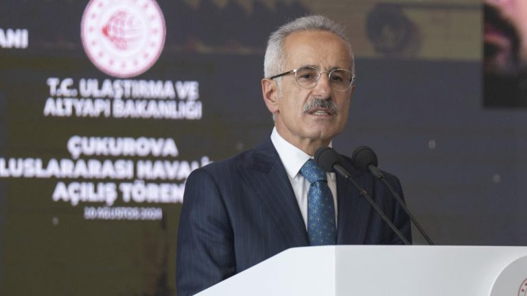 “Çukurova Uluslararası Havalimanı bölgesel kalkınmanın lokomotifi olacak”