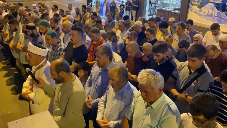 Hamas Siyasi Büro Şefi Haniye'nin Zonguldak ve Bolu'da öldürülmesine tepki