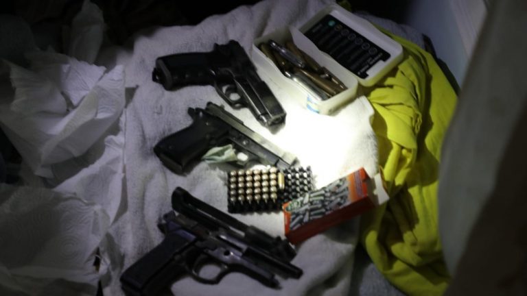 Mersin'de dolandırıcılıktan cezası kesinleşen 9 hükümlü yakalandı