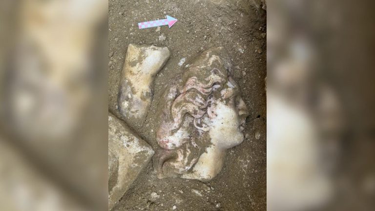 Laodikya Antik Kenti'nde Skylla grubuna ait heykeller bulundu