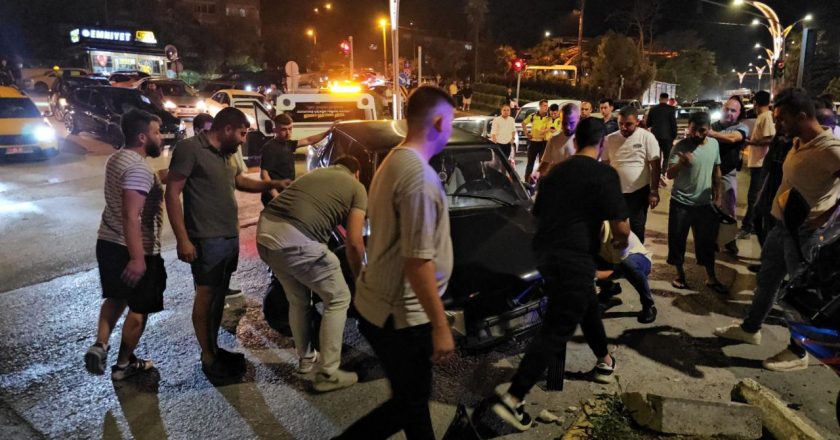 Zonguldak'ta otomobille çarpışan motosikletin sürücüsü ağır yaralandı