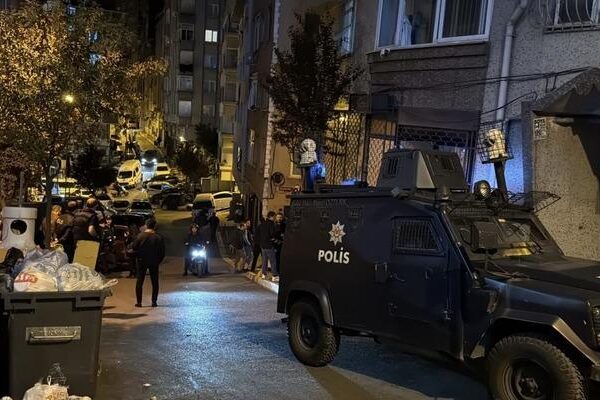 İstanbul’da polise ateş açıldı! Çatışma yaşandı, kıskıvrak yakalandılar