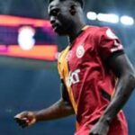 Galatasaray ‘El Patron’ lakaplı Davinson Sanchez ile 3 yıl daha uzatıyor… Sözleşme şartlarında anlaşıldı!