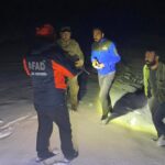 Ağrı’da karda mahsur kalan 2 kişi kurtarıldı