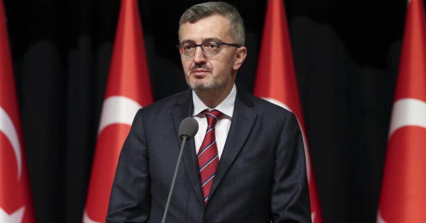 İletişim Başkanı Duran’dan Özdemir Bayraktar’ı anma mesajı