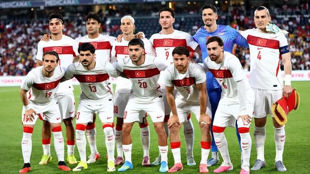 Milli golcü Deniz Gül, Galatasaray’a transfer olmak istiyor!